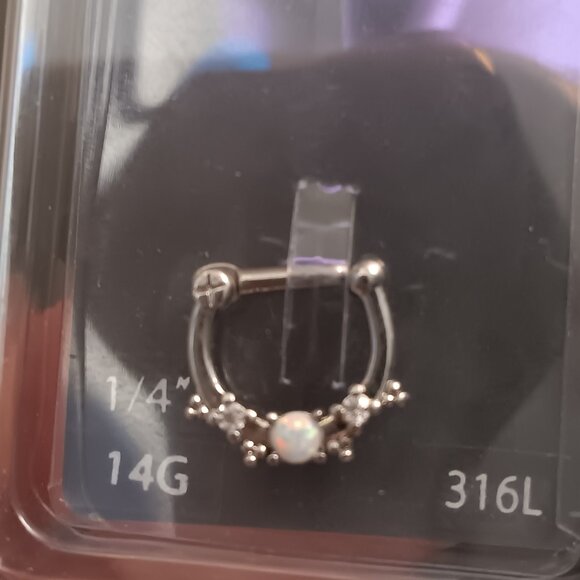 Septum Piercing Clicker Jewelry - Picture 4 of 4